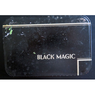 Vieille boite Black Magic