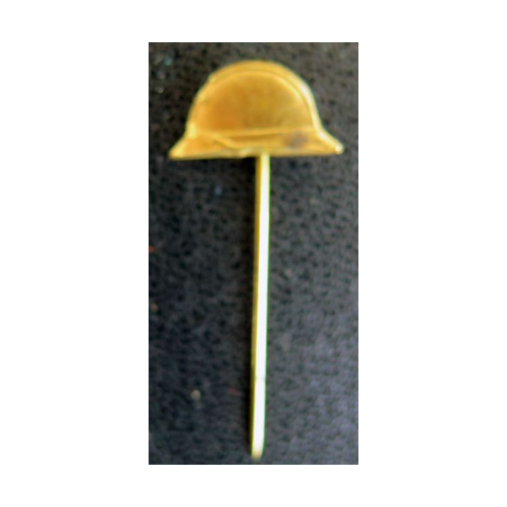 épinglette casque Adrian hauteur 3,8 cm métal doré