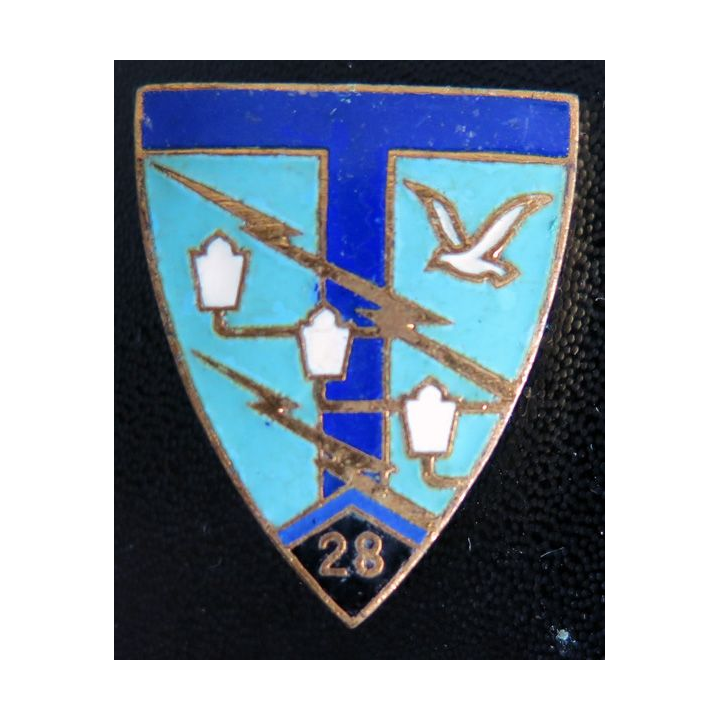 18° RT : 18° régiment de transmissions de fabrication Arthus Bertrand H. 638 en relief vert translucide