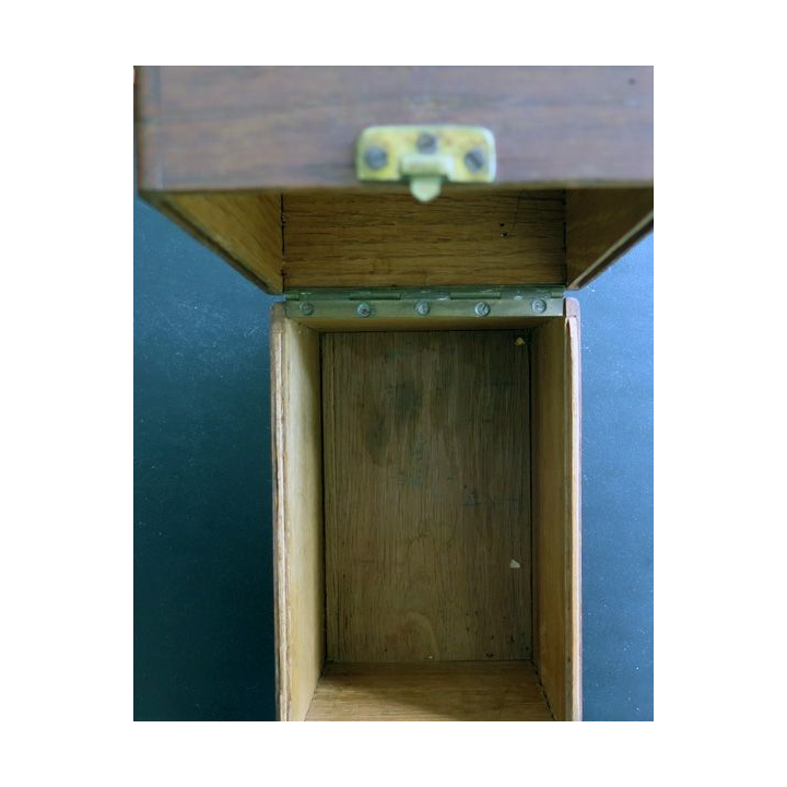 Boite en bois des années 1960 pour rangement de cartes postales 14 x 21 x 21,5 cm