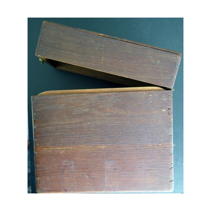 Boite en bois des années 1960 pour rangement de cartes postales 14 x 21 x 21,5 cm