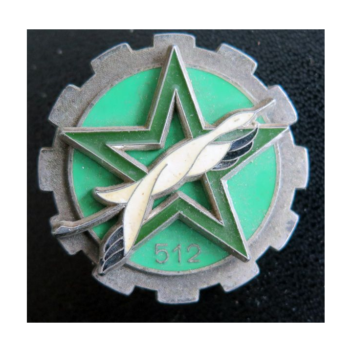 512° GT : Insigne métallique du 512° groupe de transport de fabrication Delsart  H. 228 dos lisse