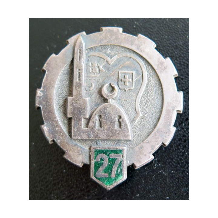 27° ET : Insigne métallique du 27° escadron du Train de fabrication Drago en émail