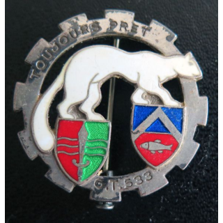 533° GT : insigne métallique du 533° groupe de transport de fabrication Drago Paris G. 1234 en argent et en émail