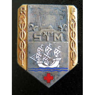 X1° SIM : X1° section d'infirmiers militaires de fabrication Drago Béranger en émail