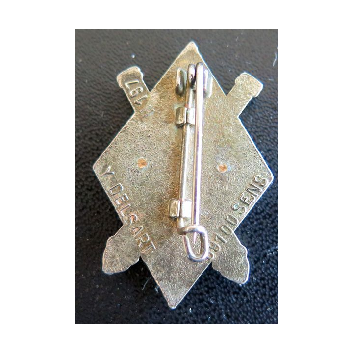 68° RA : insigne métallique du 68° régiment d'artillerie de fabrication Delsart H. 197