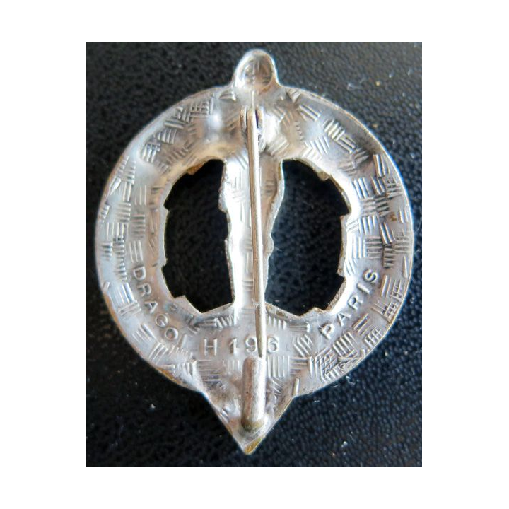 32° RA : insigne métallique du 32° régiment d'artillerie de fabrication Drago Paris H. 196