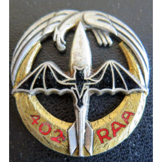 402° RAA : 402° régiment d'artillerie antiaérienne Drago G. 689 émail aigle argenté sans attache