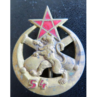54° RA :  Insigne métallique du 54° régiment d'Artillerie de fabrication Drago Paris 54 en rouge