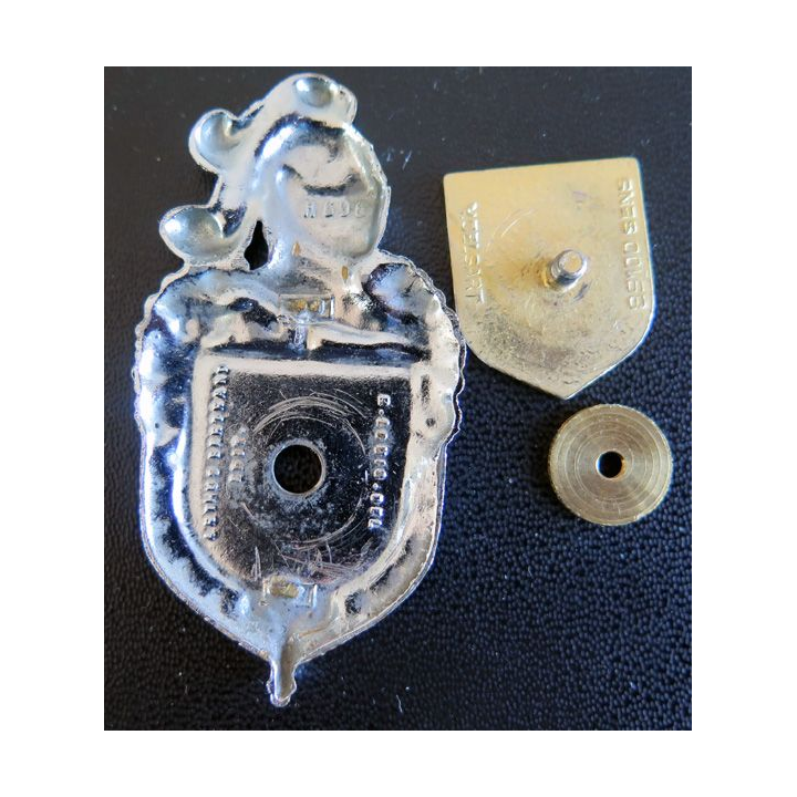 Insigne de la 6° LGD gendarmerie Metz écu lisse émail et plateau Drago Béranger
