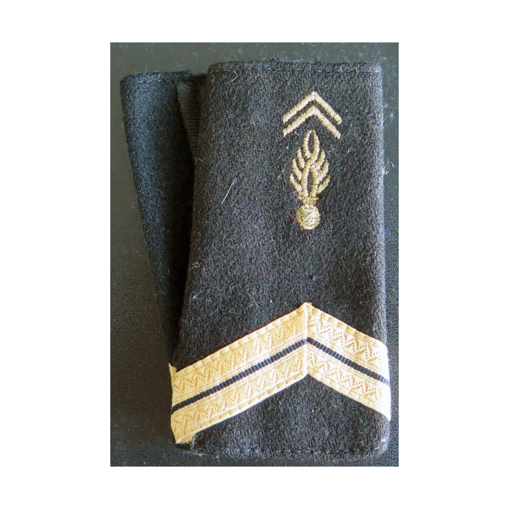 Paire de fourreau d'épaule de gendarme de la gendarmerie mobile