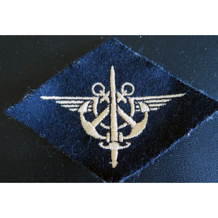 insigne tissu de spécialité de l'administration centrale de la marine en fils tissus dorés