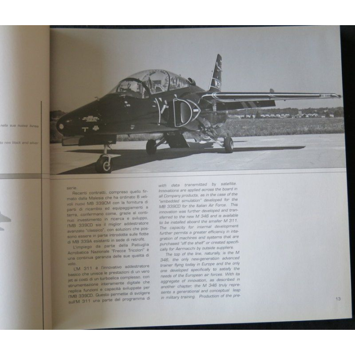 The tradition of innovation Aeromacchi Worldwide 1913-2007 de Gianni Cattaneo