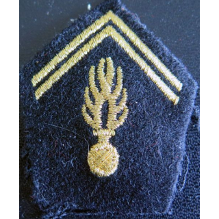 SOUTACHE : insigne de col de gendarme mobile