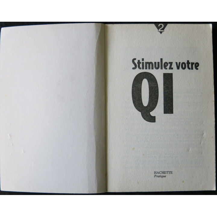 Stimulez votre QI Volume 2 de Julie Dufour aux Editions Hachette