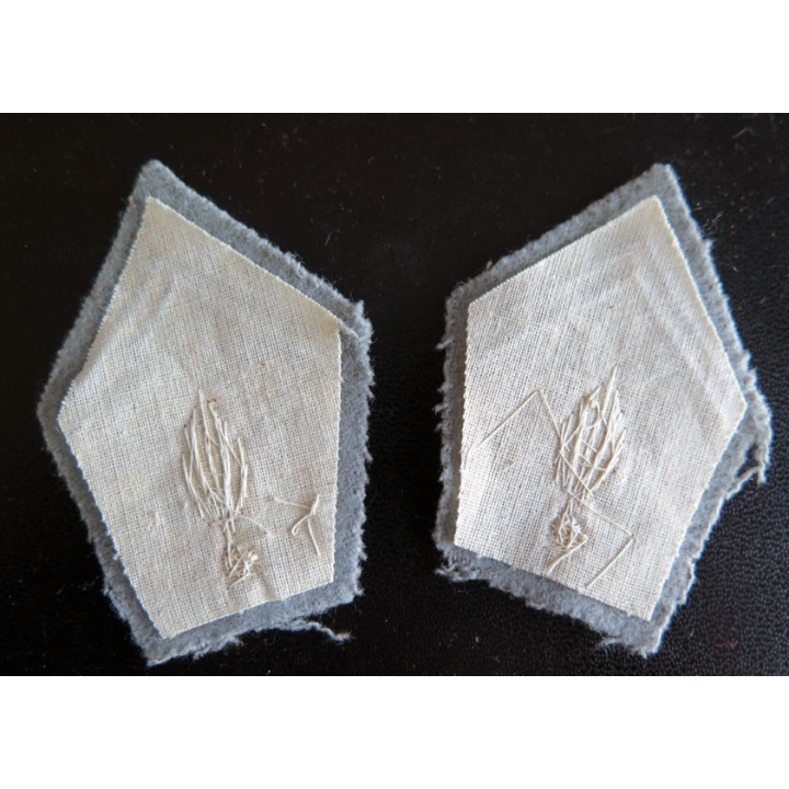 SOUTACHE : paire d'insigne de col du service du matériel en cannetille