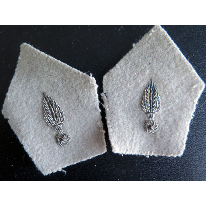 SOUTACHE : paire d'insigne de col du service de l'intendance en cannetille