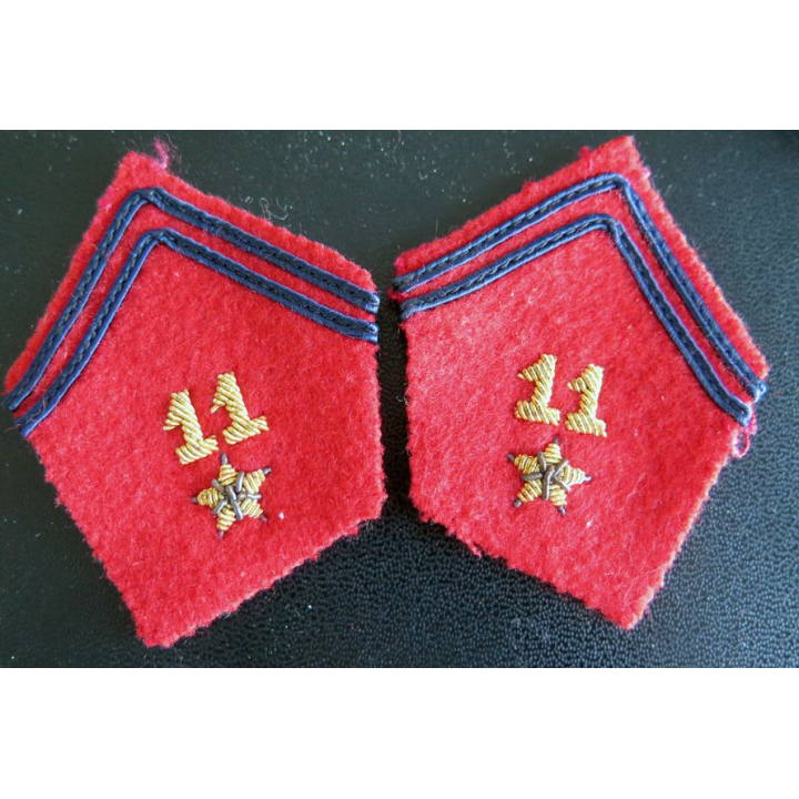 SOUTACHE : paire d'insigne de col du 11° Régiment d'Artillerie en cannetille