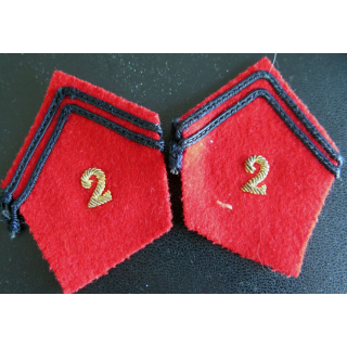 SOUTACHE : paire d'insigne de col du 2° Régiment d'Artillerie en cannetille