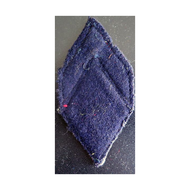 LOSANGE DE BRAS MODÈLE 45 :  caporal du 1° régiment d'infanterie
