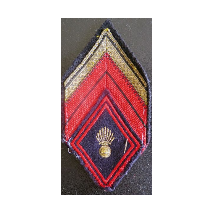LOSANGE DE BRAS MODÈLE 45 :  caporal chef d'infanterie