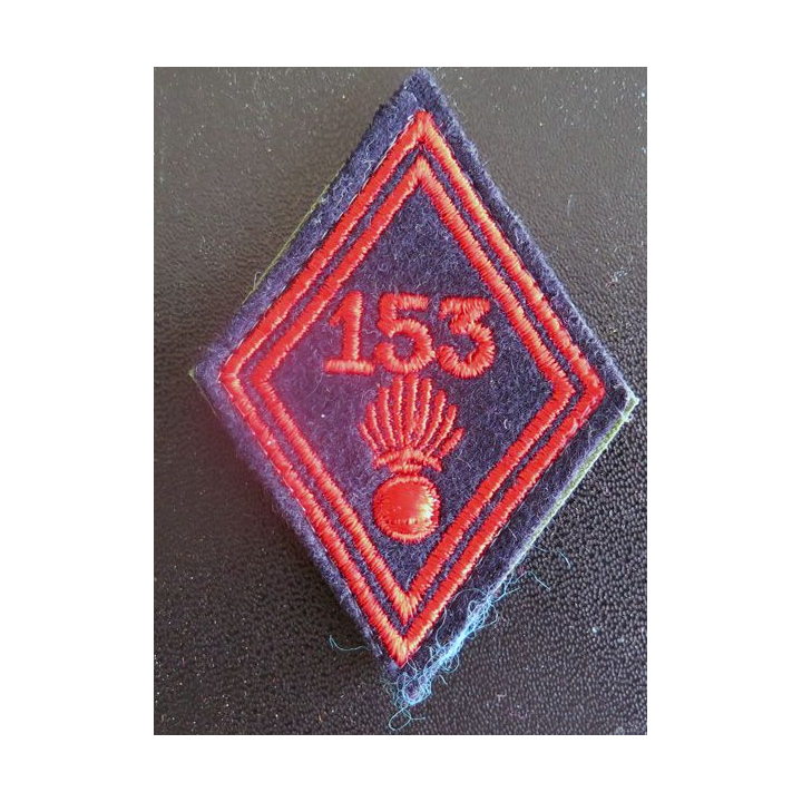 LOSANGE DE BRAS MODÈLE 45 :  153° Régiment d'infanterie troupe sur scratch