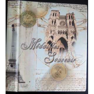 Classeur de médailles souvenir comprenant 10 feuilles de rangement de 12 médailles