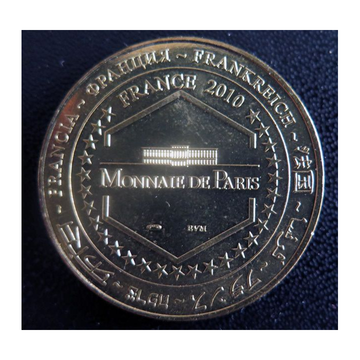 Médaille souvenir en métal doré de la Boiserie Colombey les Deux Eglises diamètre 3,4 cm