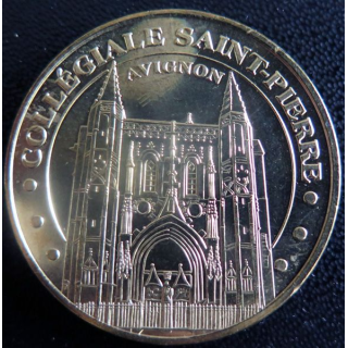 Médaille souvenir en métal doré de la Collégiale Saint Pierre diamètre 3,4 cm