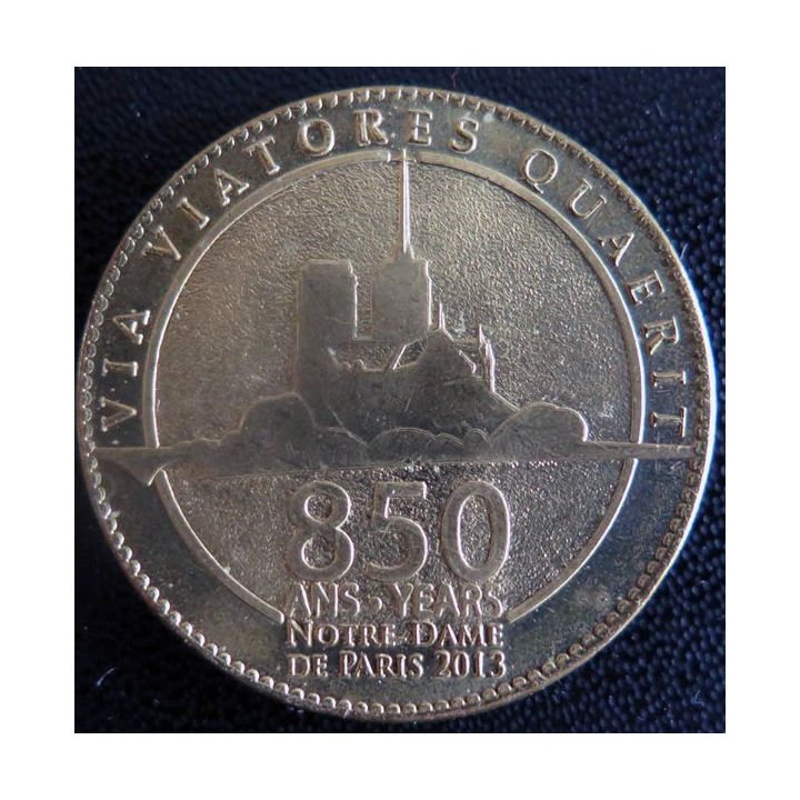 Médaille souvenir en métal doré 850 ans Notre Dame de Paris diamètre 3,4 cm