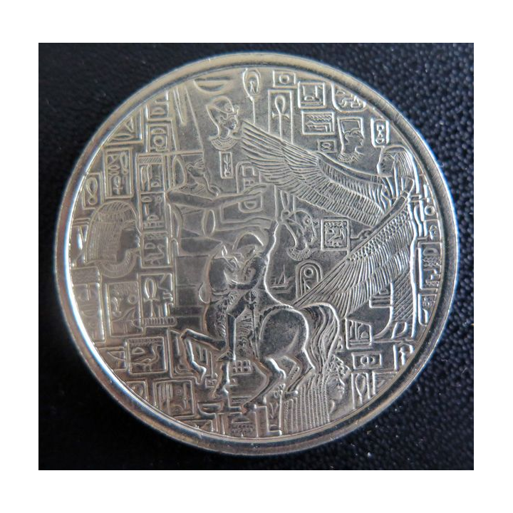 Médaille souvenir en métal argenté Institut du Monde Arabe diamètre 3,7 cm