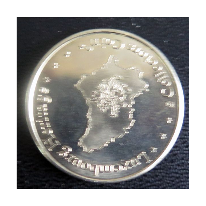 Médaille souvenir en métal argenté Luxembourg diamètre 3 cm