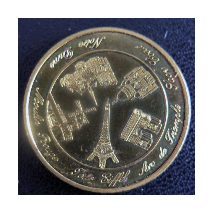 Médaille souvenir en métal doré de Paris diamètre 3 cm