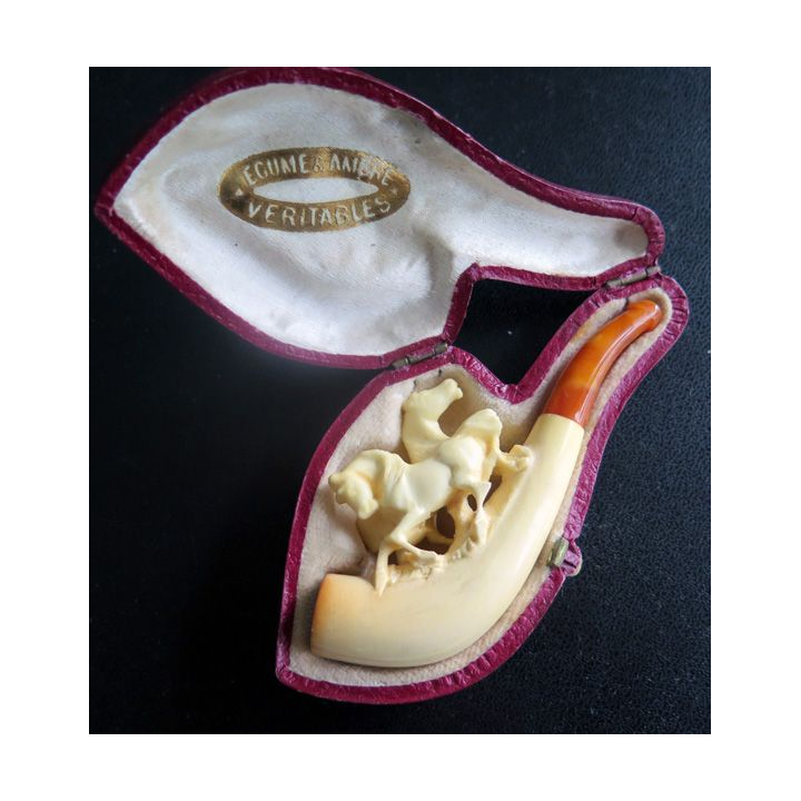Pipe sculptée avec chevaux en écume et ambre véritables 8,5 x 3,5 cm