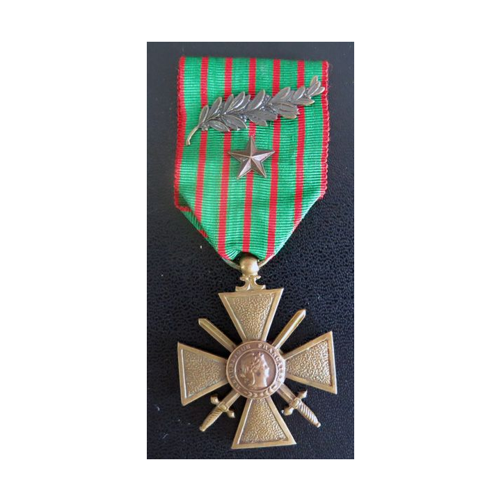FRANCE : Croix de guerre 1914-1918 avec deux citations ( 1 palme et 1 étoile de bronze)