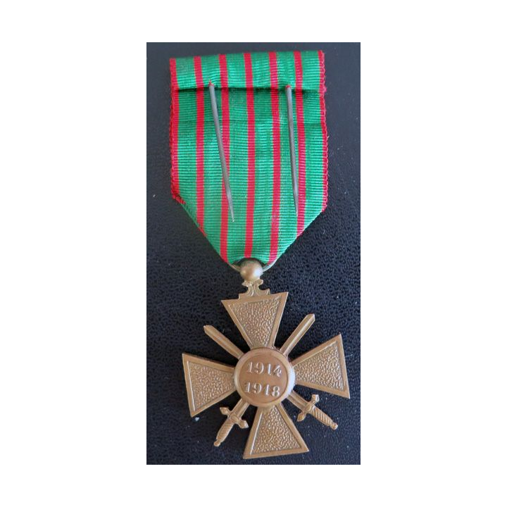 FRANCE : Croix de guerre 1914-1918 avec deux citations ( 1 palme et 1 étoile de bronze)