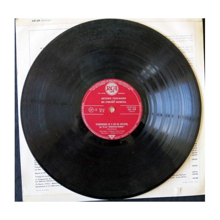 Disque vinyl 33 t  Symphonie N°5 en mi Mineur Op95 du Nouveau Monde de Arturo Toscanini RCA