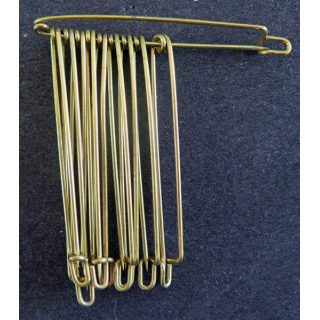 MILITARIA : lot de 10 épingles en laiton de dimension intérieure 4 cm et extérieure 5 cm