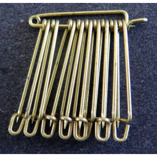 MILITARIA : lot de 10 épingles en laiton de dimension intérieure 3 cm et extérieure 4 cm