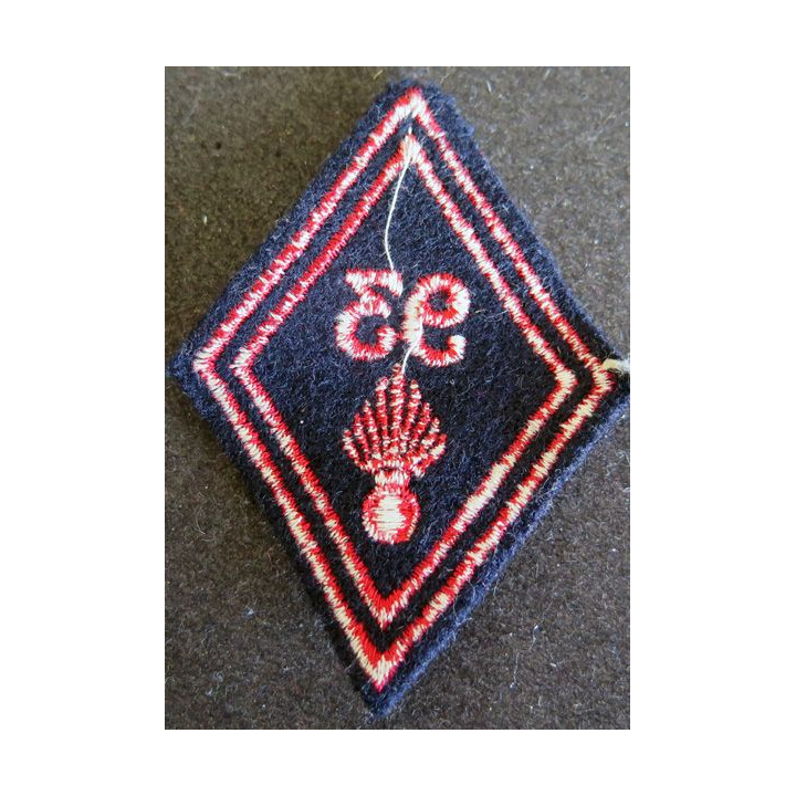 LOSANGE DE BRAS MODÈLE 45 :  troupe du 93° régiment d'infanterie