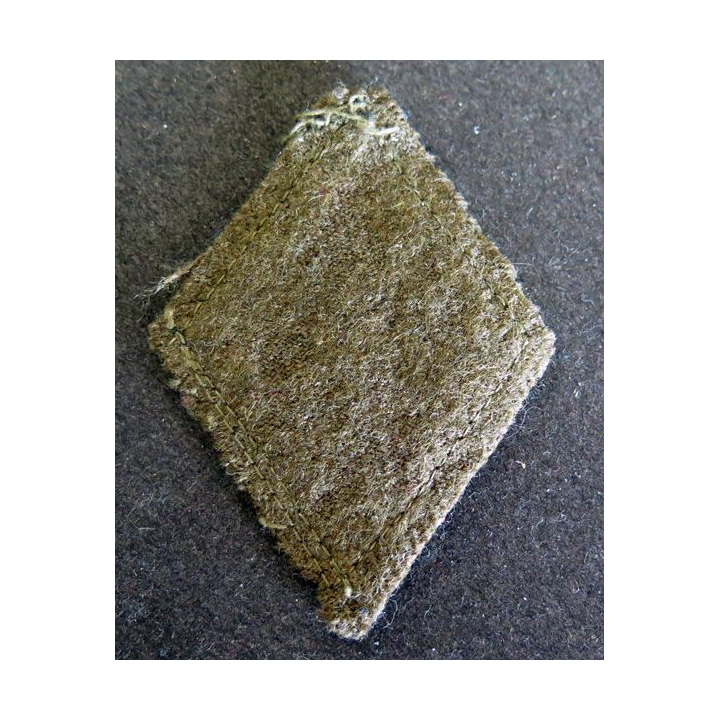 LOSANGE DE BRAS MODÈLE 45 : troupe du 2° Régiment du génie sur tissu vert armé