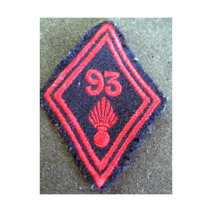 LOSANGE DE BRAS MODÈLE 45 :  troupe du 93° régiment d'infanterie