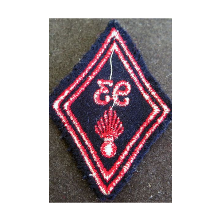 LOSANGE DE BRAS MODÈLE 45 :  troupe du 93° régiment d'infanterie
