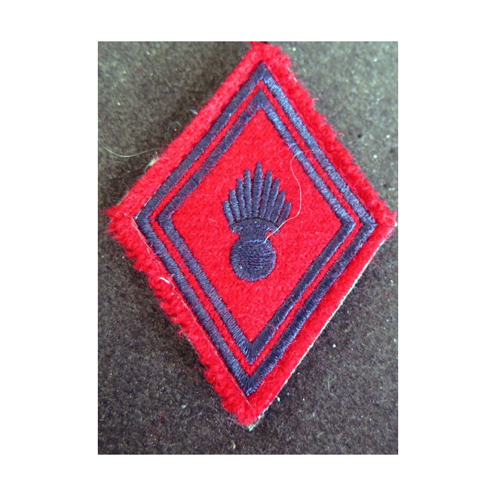 LOSANGE DE BRAS MODÈLE 45 : troupe de régiment d'artillerie