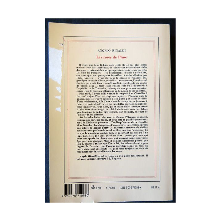 Les roses de Pline de Angelo Rinald aux Editions Gallimard