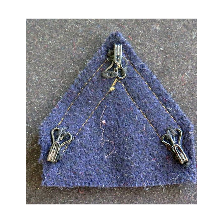 Galon de Sergent ADL doré sur fond bleu noir avec crochets