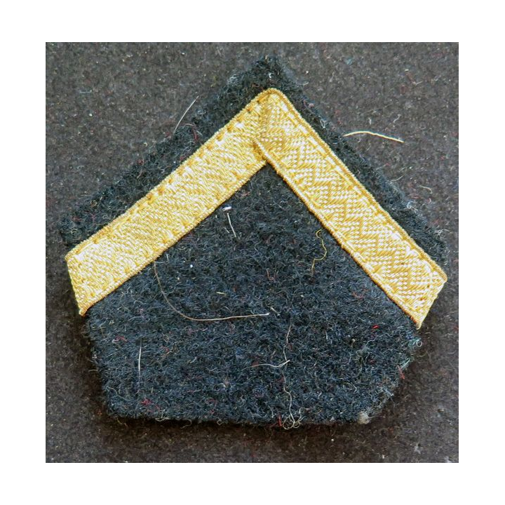 Galon de Sergent appelé doré sur tissu noir