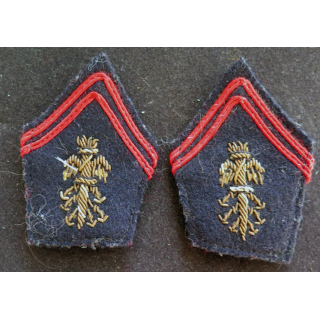 paire de soutache (insigne de col) de breveté de l'école de guerre de régiment d'infanterie en cannetille