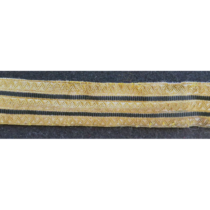 Vieux Galon de Capitaine  de longueur 14 x 2 cm en fil métallique doré