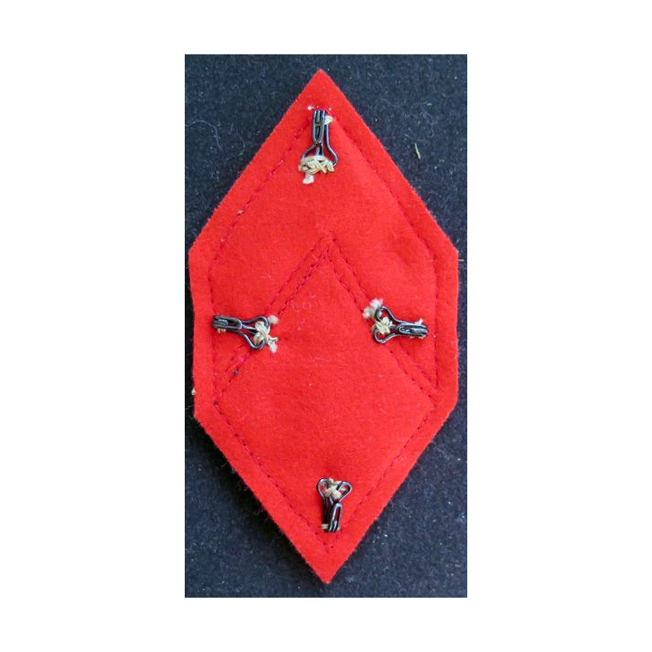 LOSANGE DE BRAS MODÈLE 45 :  brigadier chef 1° régiment de spahis actuel avec crochets